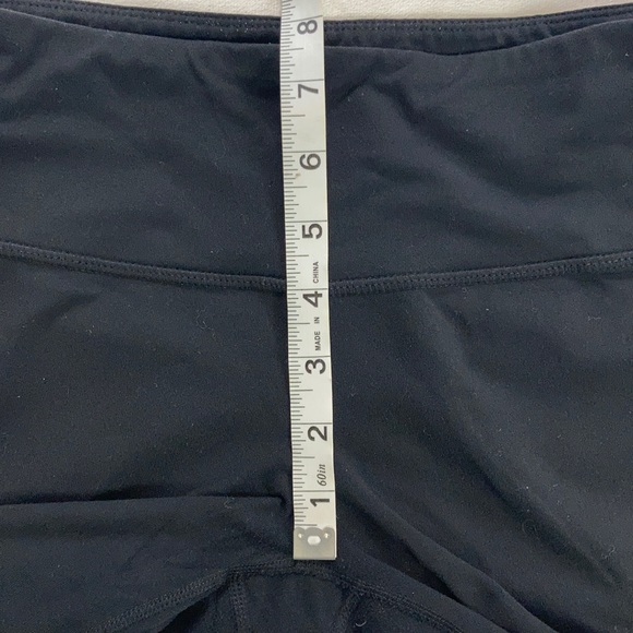 ❌SOLD❌Athleta Black Mind Over Mat Capri Leggings - Picture 10 of 12